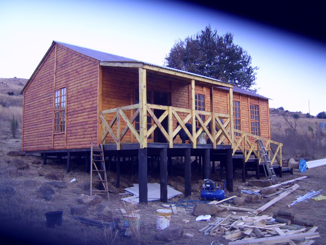 log%20cabin%20on%20stilts2