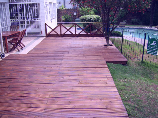 pine%20decking%204